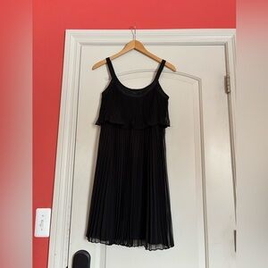 WHITE & BLACK MARKET Women’s Size 4 Elegant Black Pleated Dress. 1920’s Flapper!